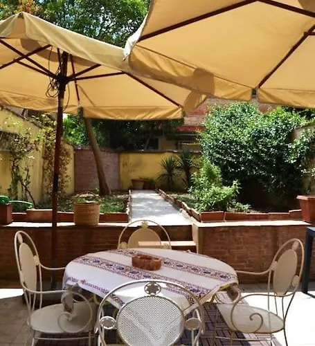 Orto Di Beatrice-casa Con Giardino * Firenze